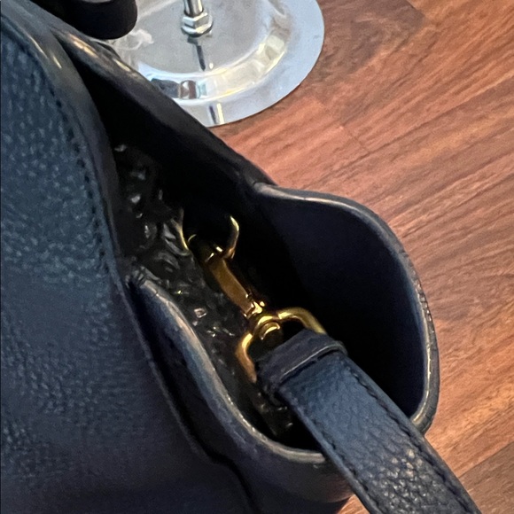 3101 Prada Blue Leather Women's Bag - Picture 7 of 12